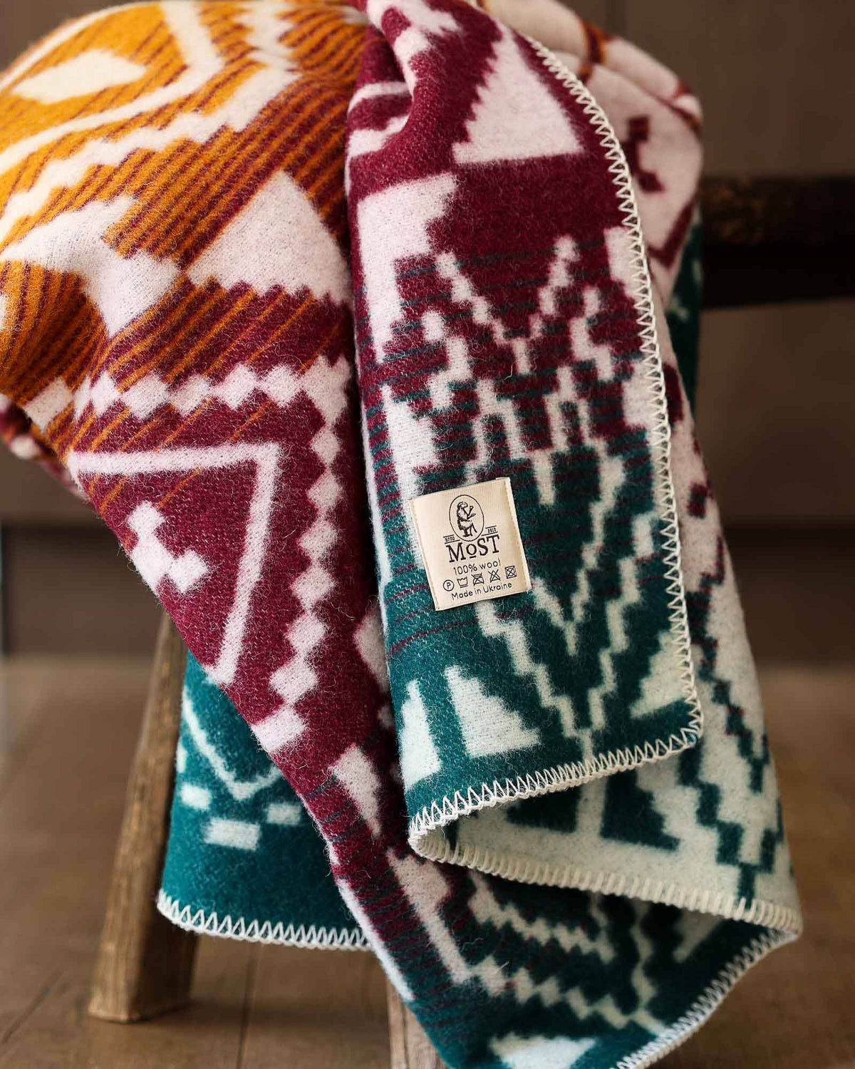 Grand plaid en laine VYR – photo 5