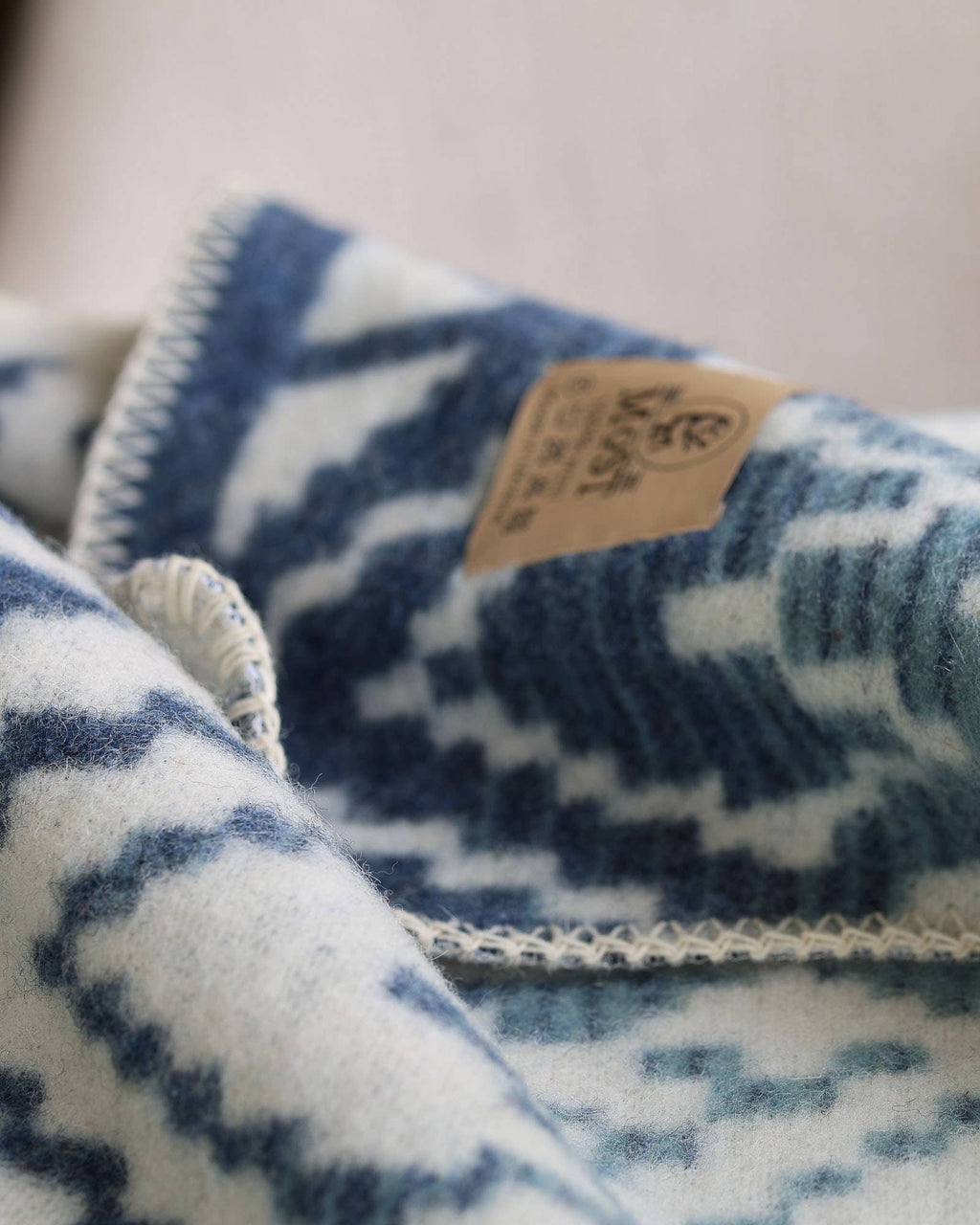 Grand plaid en laine VYR – photo 2