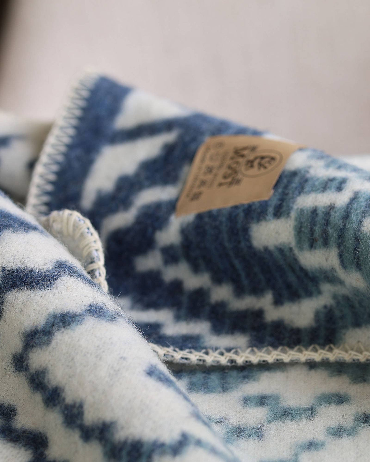 Grand plaid en laine VYR – photo 2
