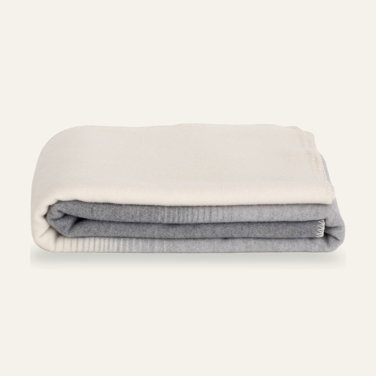 Plaid cachemire et laine mérinos SILVER CLOUD – photo 4