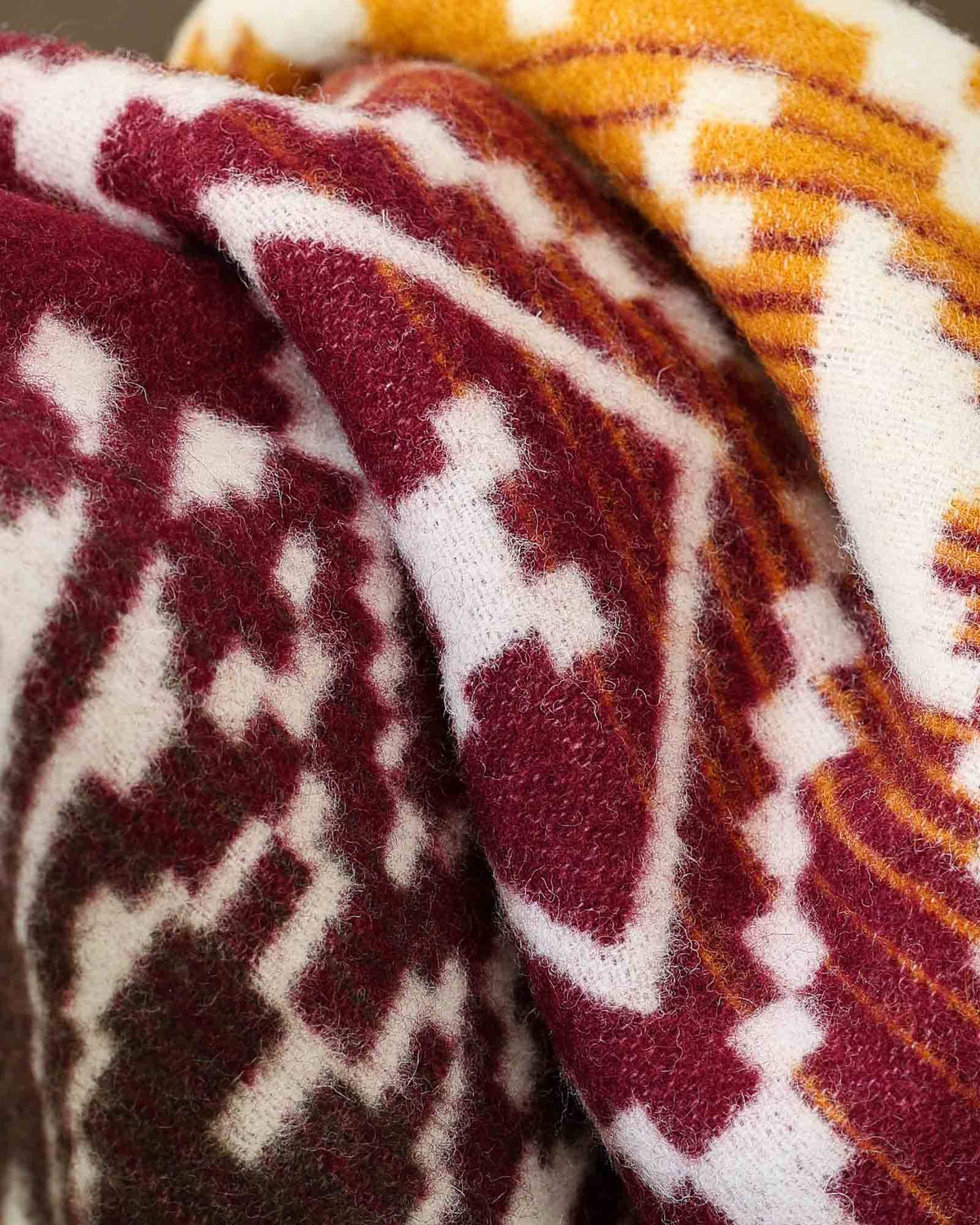 Grand plaid en laine VYR – photo 15