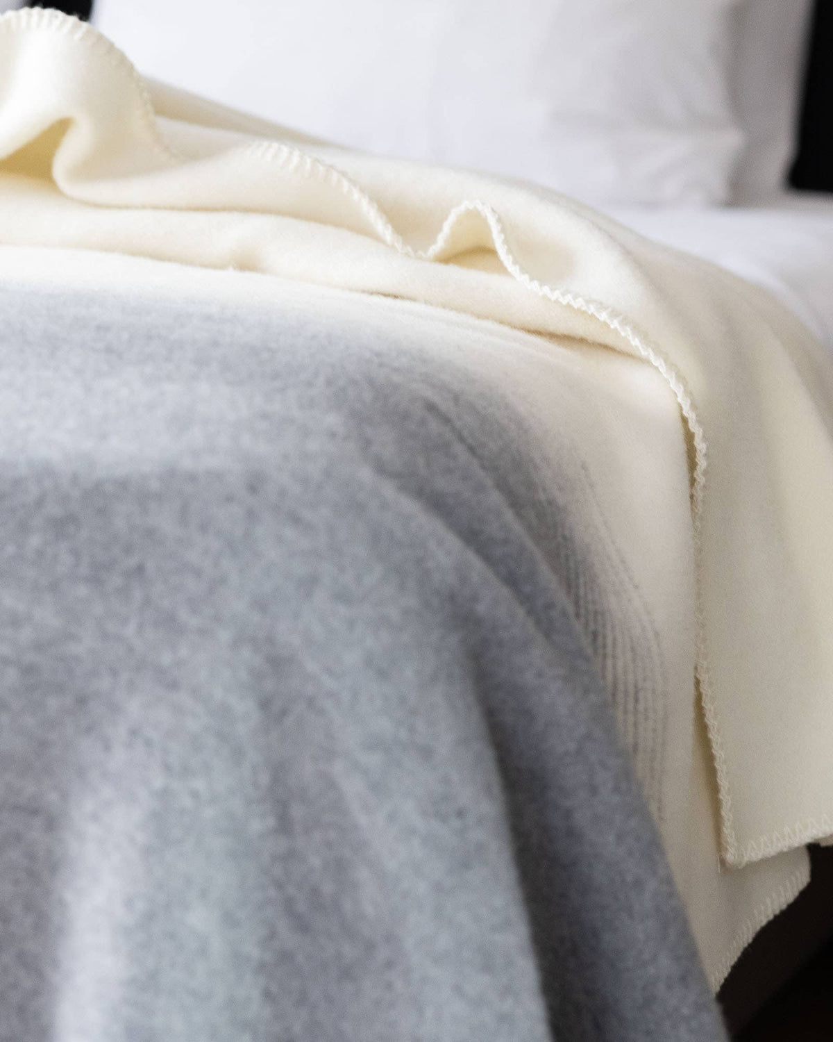 Plaid cachemire et laine mérinos IVORY MIST – photo 7